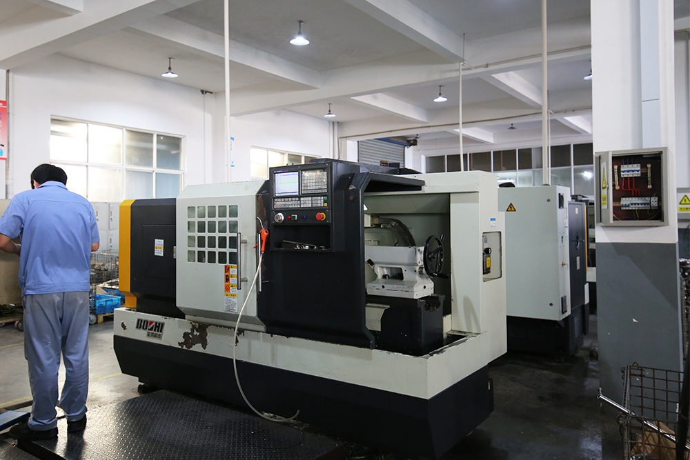 领先的生产设备  专业的技术人员